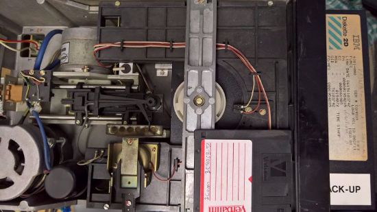 Obrázek 8-inch floppy disk drive MF 6400